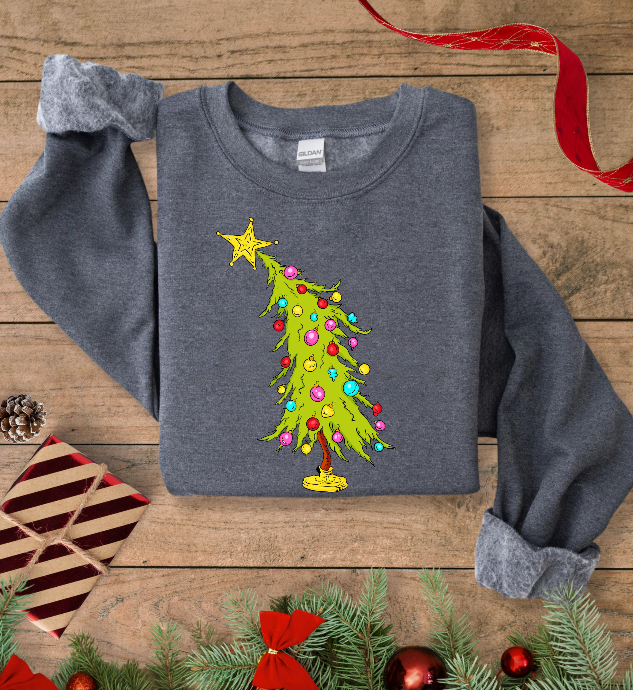 Green tree crewneck